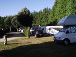 Parcela - Parcela : Autocaravana - Camping Le Clos du Blavet