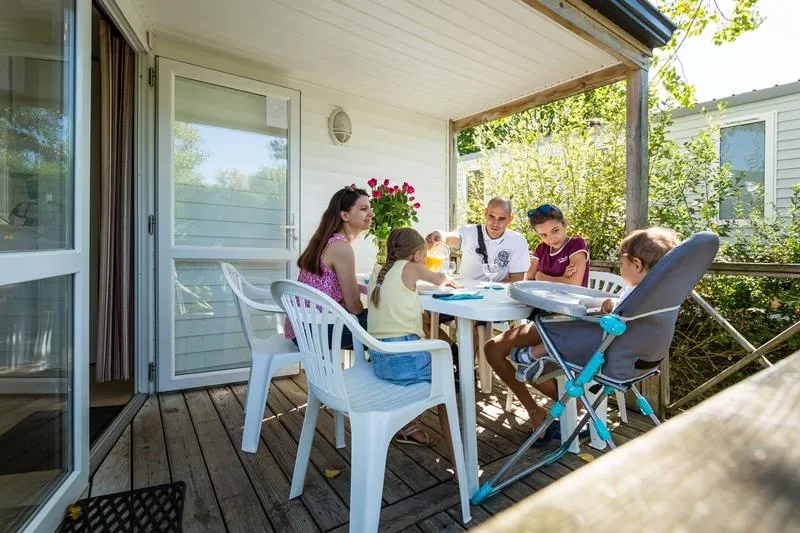 Mietunterkunft - Mobilheim Cottage Intégré 27.5M² (2 Zimmer) + Terrasse + Tv - Camping Bois Soleil