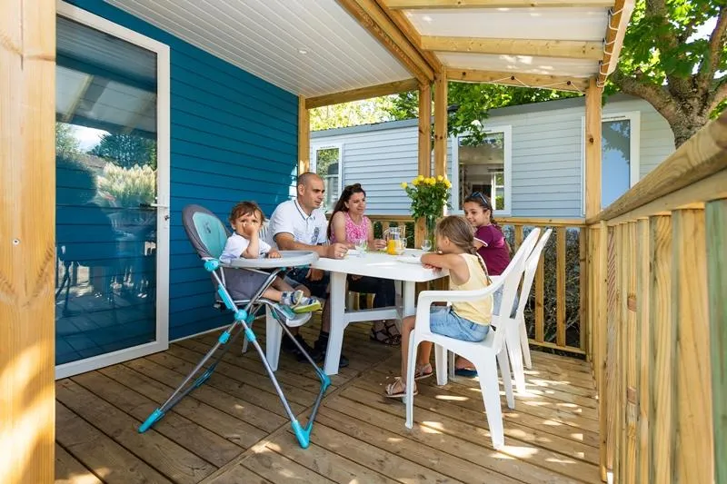 Horizon - 27.5M² (2 Chambres)  (- De 8 Ans) + Tv + Terrasse Intégrée