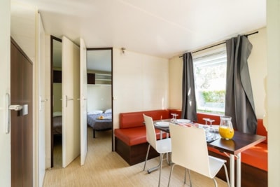 COTTAGE 27.5m² (2 bedrooms) + TV + integrated terrace — 4