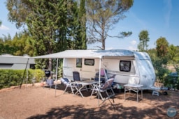 Emplacement - Emplacement 'Standard' (Caravane / Campingcar, Attention: Pas De Tente) - Esterel Caravaning