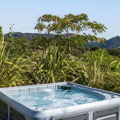 Emplacement 'Prestige Spa' (Caravane / Campingcar, Attention: Pas De Tente)