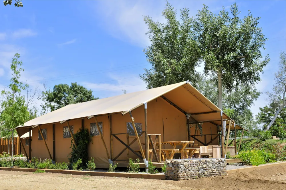Huuraccommodatie(s) - Tente Woody Premium 38M² -  2 Kamers + Overdekt Terras + Tv - Flower Camping Le Nauzan Plage