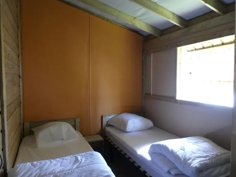 Sweetflower Lodge Premium 32M² - 2 Chambres + Terrasse Couverte +Tv