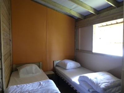 Sweetflower Lodge Premium 32m² - 2 bedrooms + sheltered terrace +TV