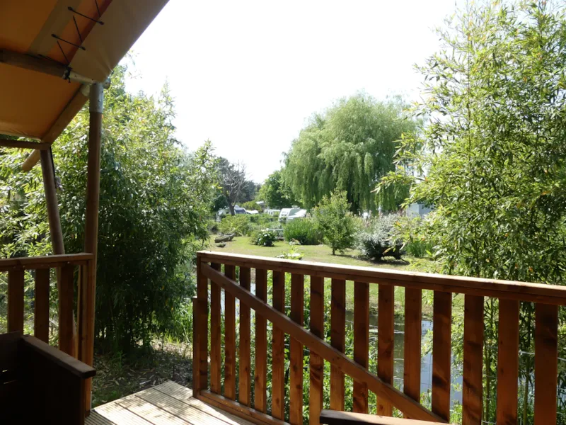 Tente Woody Premium 38M² - 2 Chambres + Terrasse Couverte + Tv