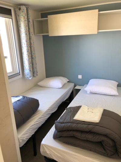 Mobile-home Premium 25m² - 2 bedrooms + sheltered terrace + TV + Dishwasher