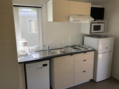 Mobile-home Premium 25m² - 2 bedrooms + sheltered terrace + TV + Dishwasher