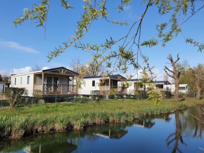 Mobile-home Premium 25m² - 2 bedrooms + sheltered terrace + TV + Dishwasher