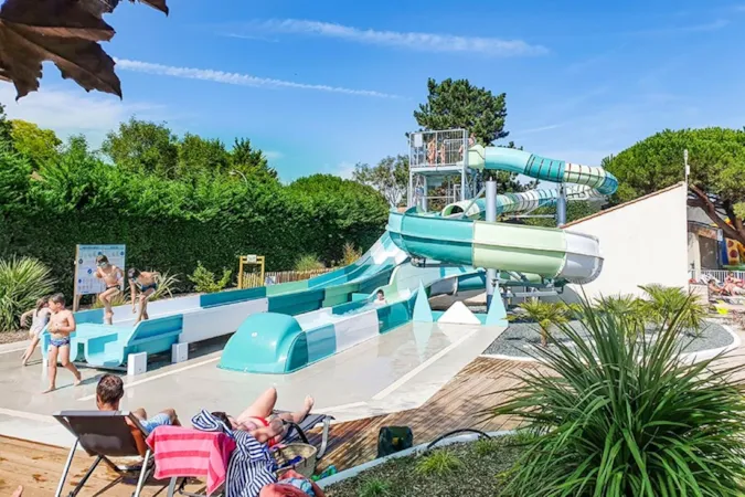 Flower Camping Le Nauzan Plage - image n°1 - Camping Direct