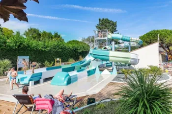Flower Camping Le Nauzan Plage - MyCamping