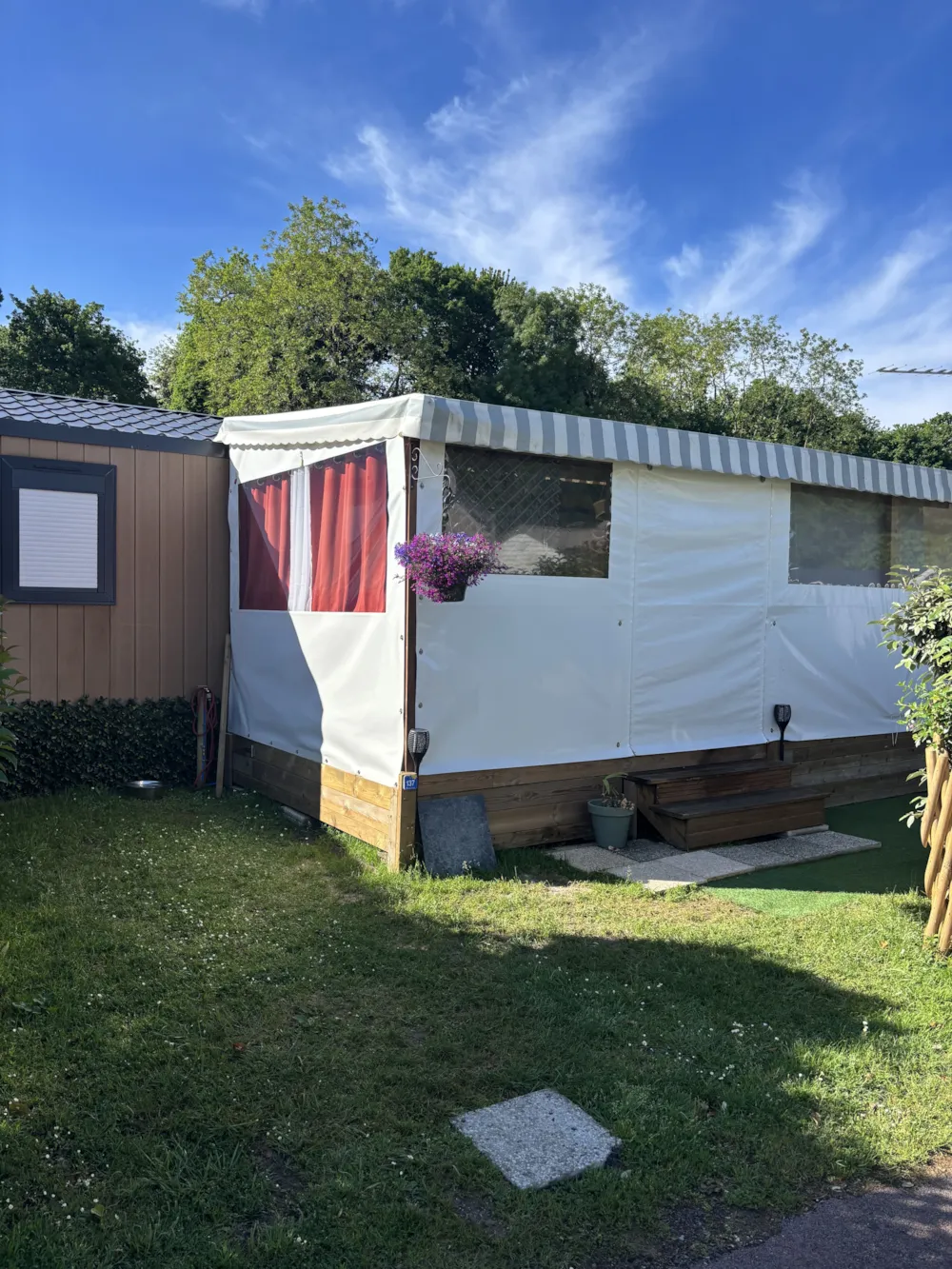 Premium 42M² - 4 Schlafzimmer + Geschirrspüler + 2 Bäder + Überdachte Terrasse