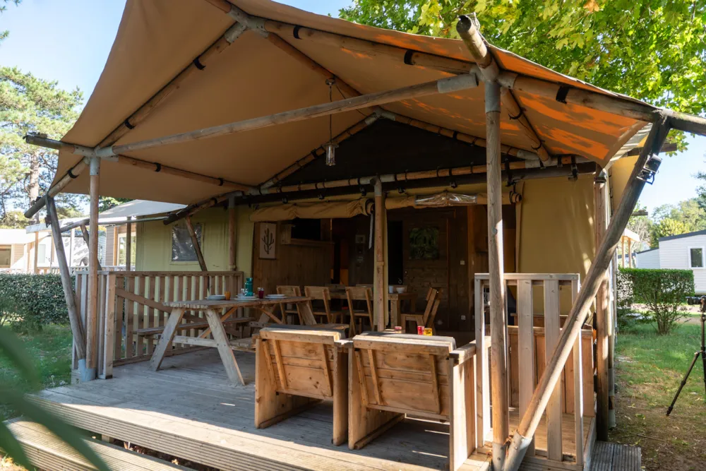 Flower Camping Le Nauzan Plage