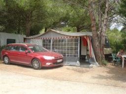 Pitch - Pitch Comfort + Electricity - Camping Le MALOLYA