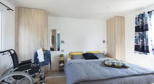 Huuraccommodatie(s) - Stacaravan Voor Mensen Met Beperkte Mobiliteit- Les Faïsses - image n°5 - Camping LA CHAPOULIÈRE