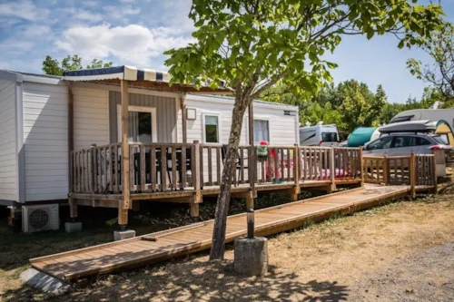 Huuraccommodatie(s) - Stacaravan Voor Mensen Met Beperkte Mobiliteit- Les Faïsses - image n°2 - Camping LA CHAPOULIÈRE