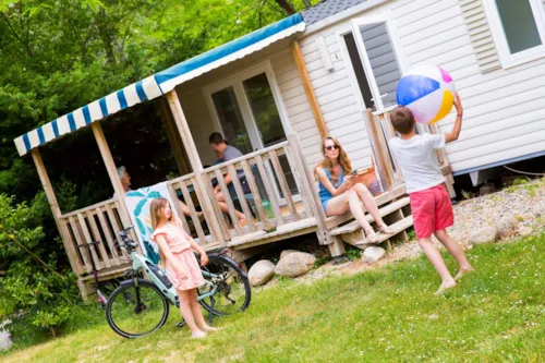 Location - Mobil-Home Classique- Le Village - image n°2 - Camping LA CHAPOULIÈRE