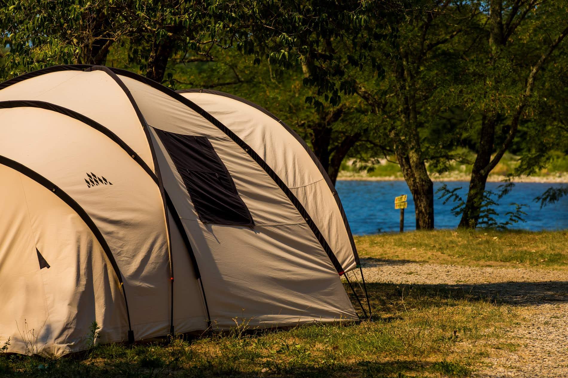 Kampeerplaats - Standplaats - Camping LA CHAPOULIÈRE
