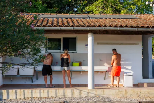 Emplacement - Emplacement Standard - Les Faïsses - image n°6 - Camping LA CHAPOULIÈRE