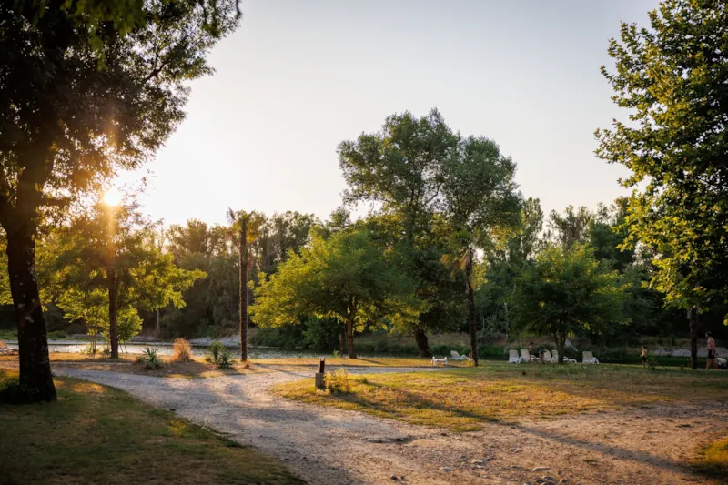 Emplacements Bord De Rivière- Le Village