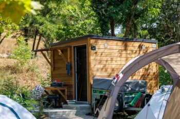 Stellplatz - Stellplätze Mit Flussblick Und Privaten Toiletten- La Rive - Camping LA CHAPOULIÈRE