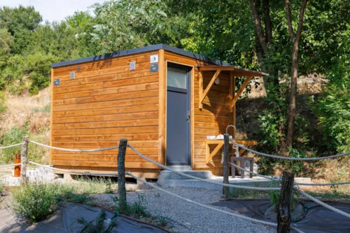 Emplacement - Emplacements En Bord De Rivière Et Sanitaire Privatif- La Rive - image n°2 - Camping LA CHAPOULIÈRE