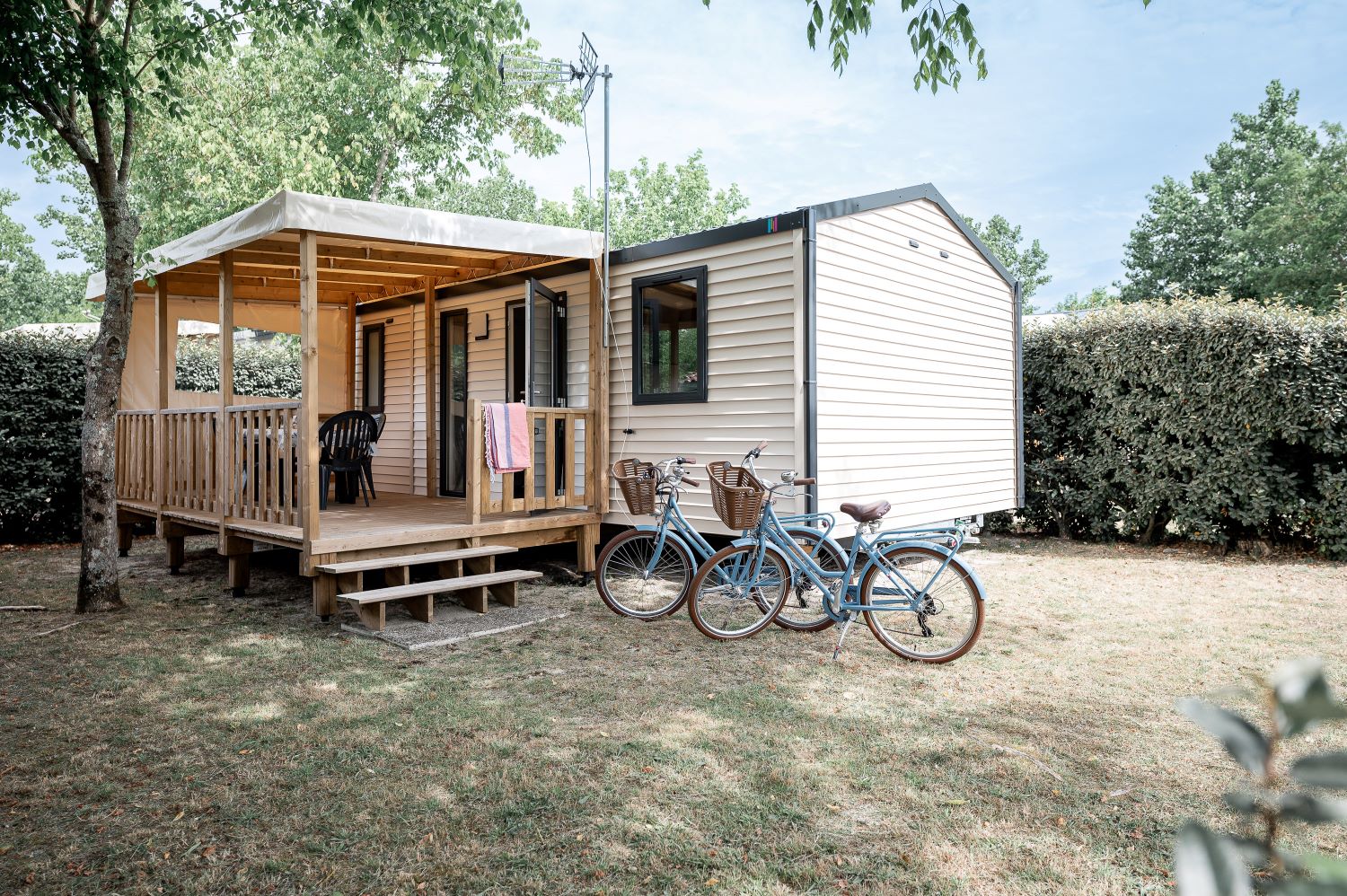 Location - Mobil-Home 2 Chambres Terrasse Bois Couverte (D) - Camping Les Acacias, Messanges