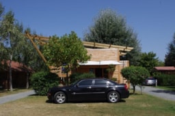 Accommodation - Chalet Le Lem  - 35 Sqm (Terrace) - 1 Bedroom + 2 Mezzanins - Capfun - Camping Les Portes Du Beaujolais