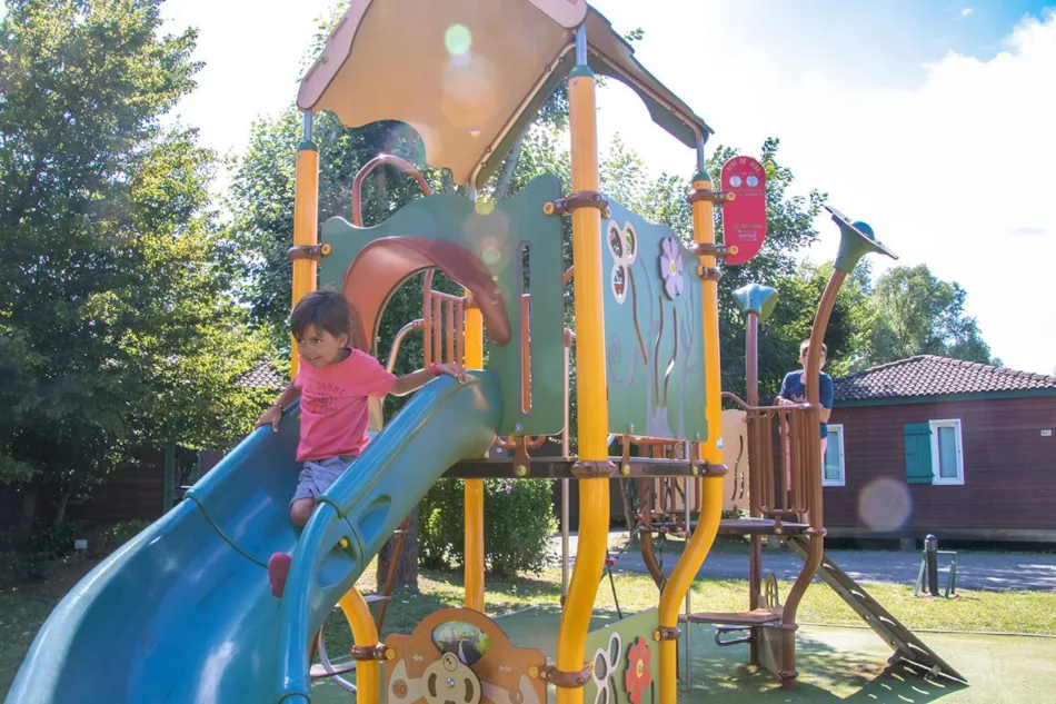 Capfun - Camping Les Portes Du Beaujolais