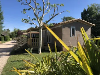 Mietunterkunft - La Paillote 4 Schlafzimmer - Capfun - Camping Les Portes Du Beaujolais
