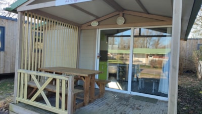 HLL 2 BEDROOMS -
