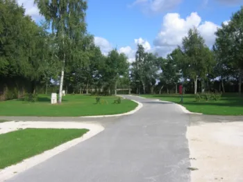 Stellplatz - Stellplatz + Strom - COUNTRY PARK TOUQUIN