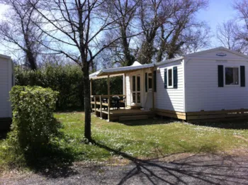 Mietunterkunft - Confort+ Super Titania Überdachte Terrasse, 31M², 2 Schlafzimmer - Camping de la Croix Saint Martin