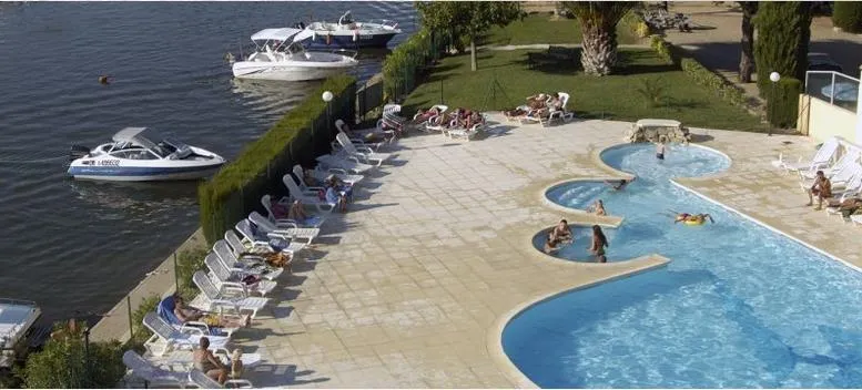 Bungalows du Golfe - Camping les Pruniers