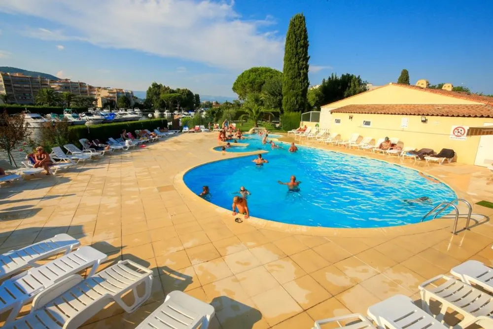 Bungalows du Golfe - Camping les Pruniers - image n°9 - UniversalBooking