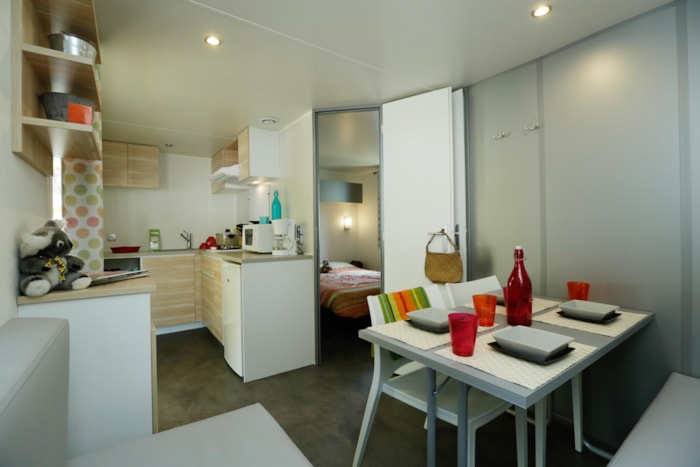 Mobil-Home Confort 18,60 M² (1 Chambre) + Terrasse Bois Semi-Couverte
