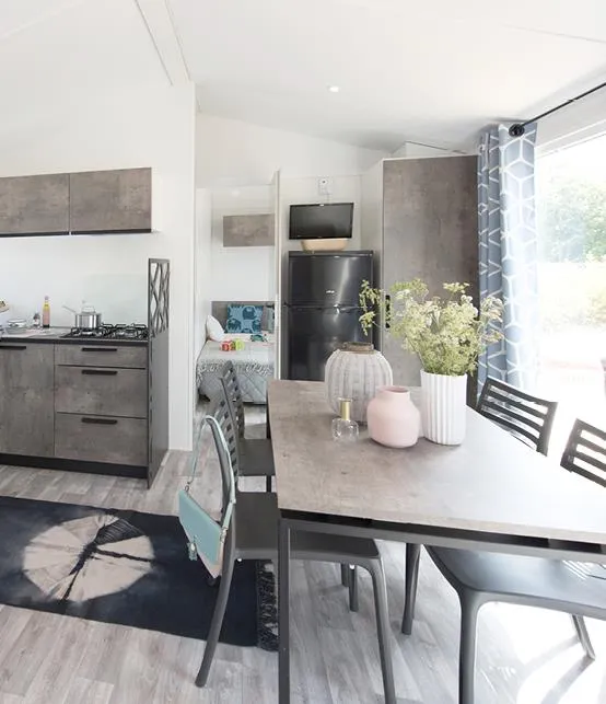 Huuraccommodatie(s) - Mobil-Home Premium 33M² (3 Chambres) + Lave Vaisselle + Lit 160 + Terrasse Semi-Couverte 15M² - Camping Saint Tro'Park