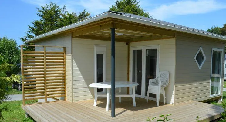 Huuraccommodatie(s) - Chalet Premium 34M² (3 Slaapkamers) + Airconditioning + Overdekt Terras + Tv - Camping Saint Tro'Park