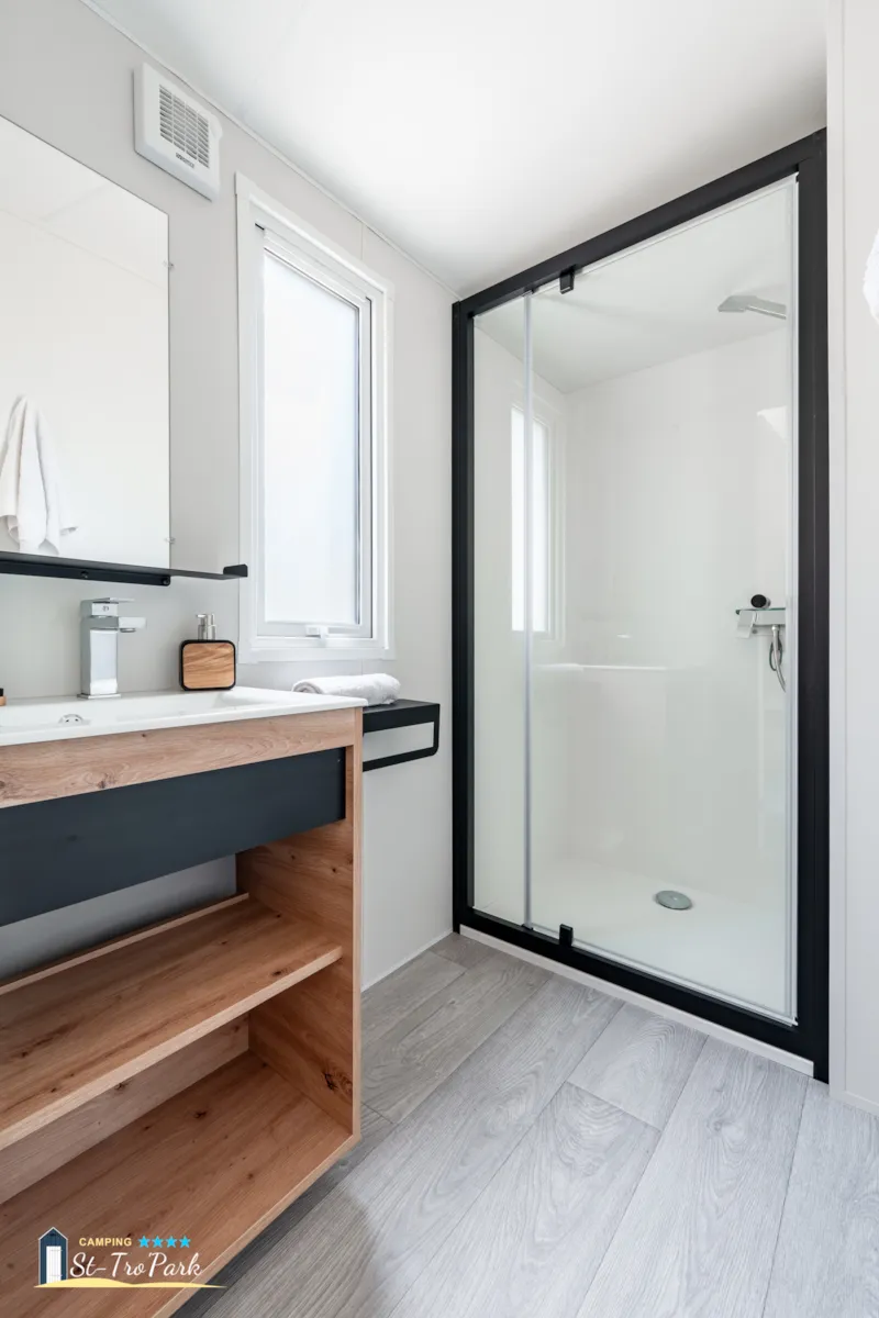 Mobil-Home Premium 31M² (2 Chambres) + Lave Vaisselle + Terrasse Semi-Couverte 15M²