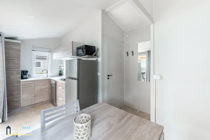 Mobil-Home Premium 19M² (1 Chambre) + Lave-Vaisselle + Terrasse Semi-Couverte 11M²