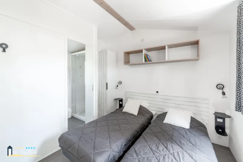 Mobil-Home Premium 32M² (2 Chambres - 2 Sdb) + Lave Vaisselle + Terrasse Semi-Couverte 15M²