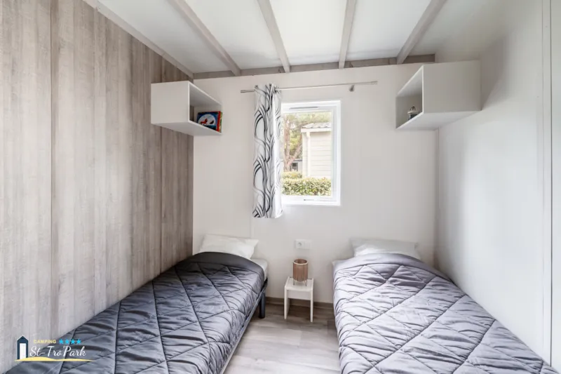 Chalet Confort 26.5M² (2 Chambres) + Terrasse Couverte + Tv