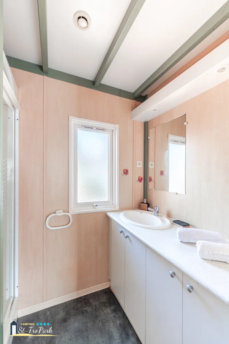 Chalet Premium 35M² (2 Chambres) + Climatisation + Lave-Vaisselle + Terrasse Couverte 12M²