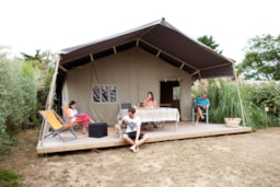Location - Tente Lodge Safari 35M² - 2 Chambres (Sans Sanitaires Privatifs) - Camping Les Baleines