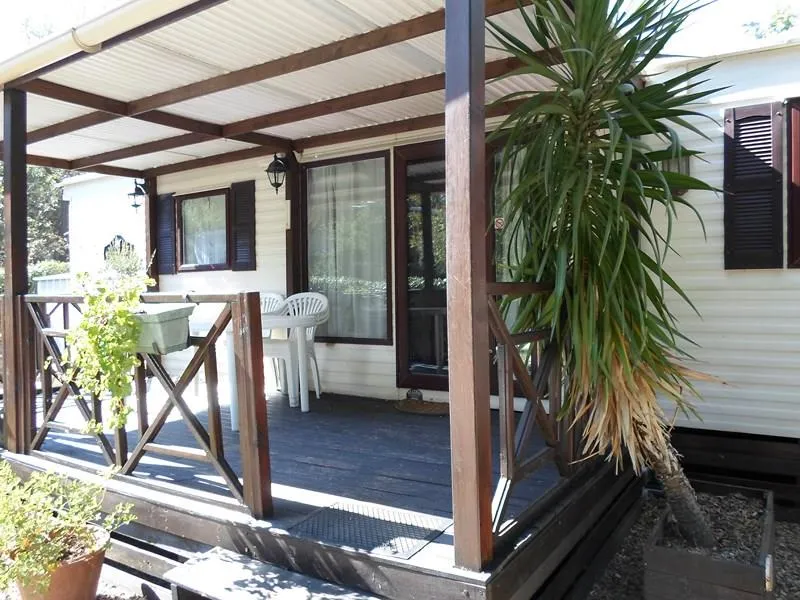 Cottage C Non Climatisé - 3 Chambres - 6 Personnes