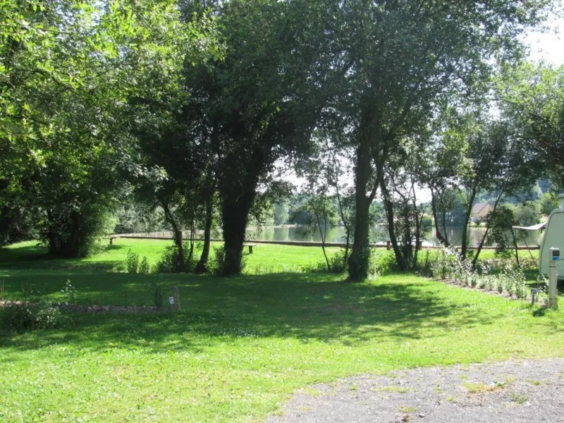 Emplacement De Passage Avec 1 Véhicule +1 Personne Inclus