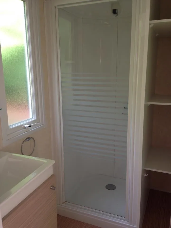 Mobil Home Bikini - 1 Chambre + Salon Convertible 2/4 Personnes