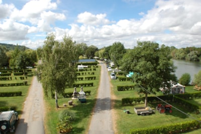 Comfort Package: car + tent or caravan or camping-car with facilities + electricity (6A) — 1