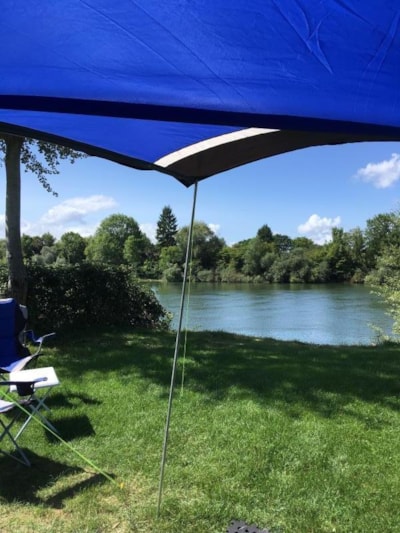 Privilege Package : 1 Camping car or 1 car + tent or caravan + electricity 10 A — 1