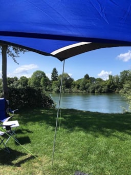 Pitch - Privilege Package : 1 Camping Car Or 1 Car + Tent Or Caravan + Electricity 10 A - Flower Camping l'Ile des Trois Rois
